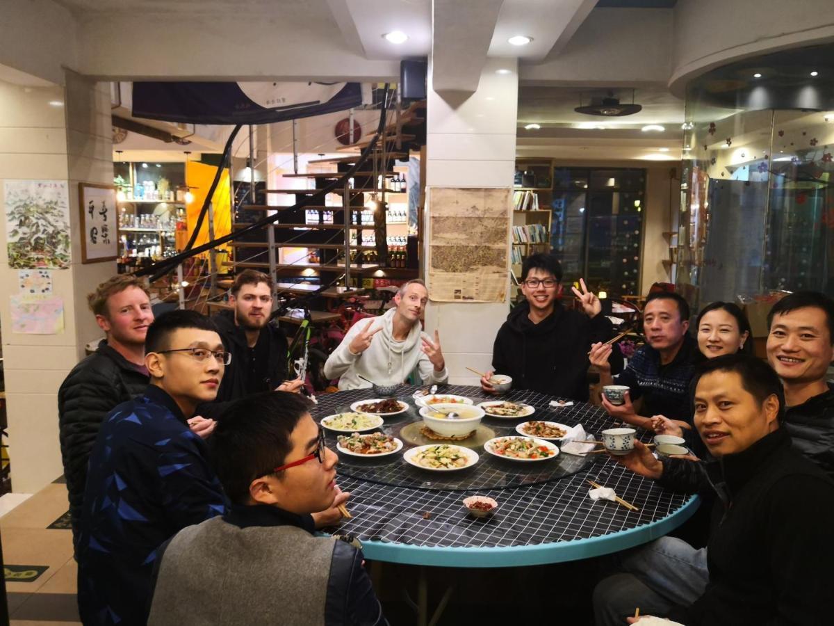 Kunlun International Youth Hostel Montes Huang Exterior foto